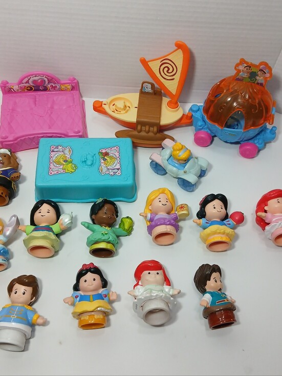 Fisher-Price Other - Fisher Price Little People Lot Disney Princess Beast Flynn Cinderella Wheelie